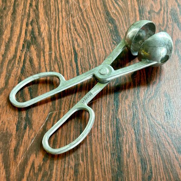 Vintage Metal Meatball Tongs – Mid Century Food Scoop Tool Taiwan Kitchen Gadget - Picture 5 of 8